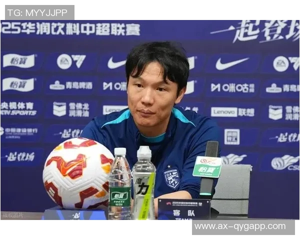 邓卓翔参加A级教练员培训班明年是否执教三镇仍待确认