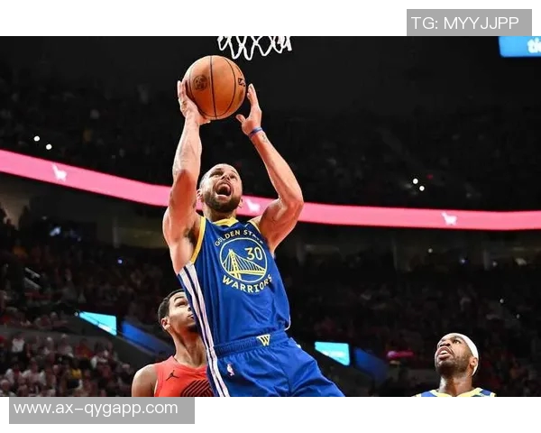 开拓者本赛季三次战胜勇士场均迫使对手失误19次展现强大实力